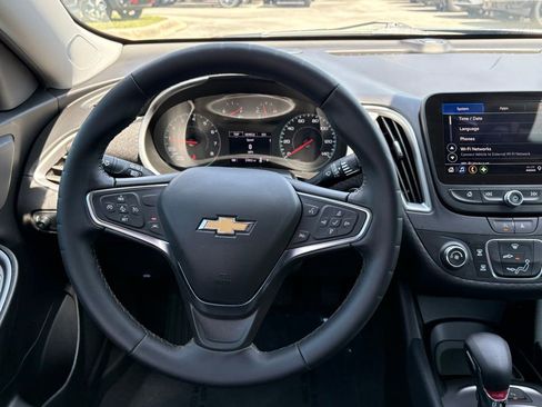 Used 2025 Chevrolet Malibu RS FWD image 16