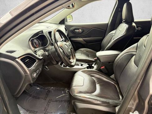 Used 2019 Jeep Compass Trailhawk AWD/4WD image 12