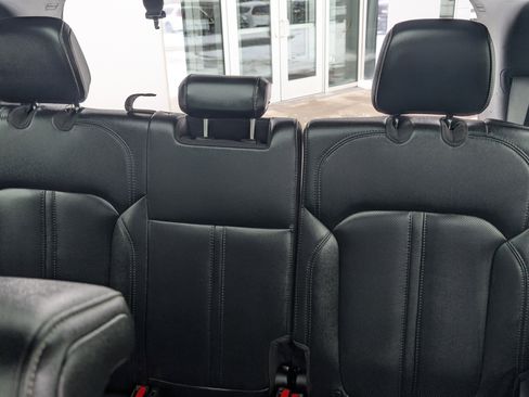 Used 2022 Jeep Wagoneer Series I w/ Premium Group I image 12