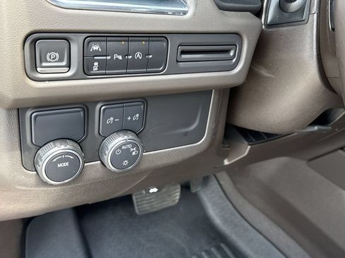 Used 2023 Chevrolet Tahoe LT RWD image 44