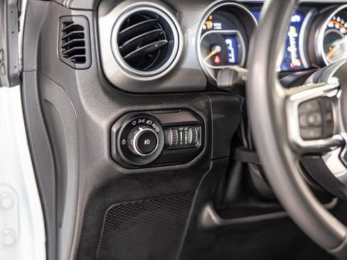 Used 2021 Jeep Wrangler Unlimited Sahara w/ Safety Group AWD/4WD image 18