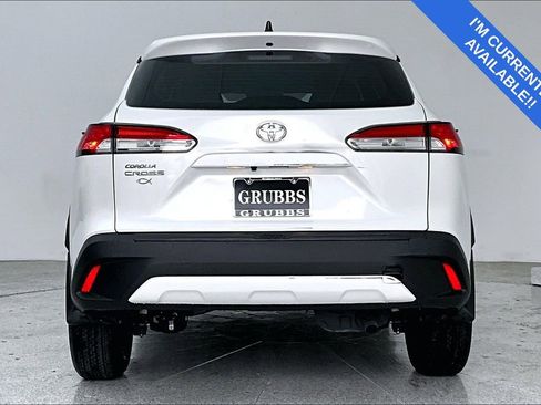 Used 2025 Toyota Corolla Cross L image 6