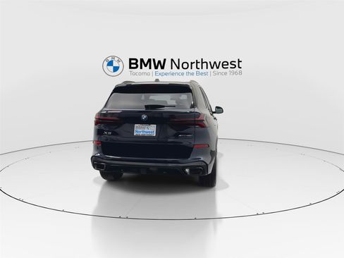New 2026 BMW X5 xDrive40i w/ M Sport Package AWD/4WD image 2