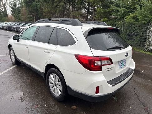 Used 2015 Subaru Outback 2.5i Premium image 5