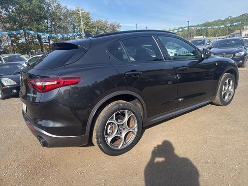 Used 2022 Alfa Romeo Stelvio Ti image 15