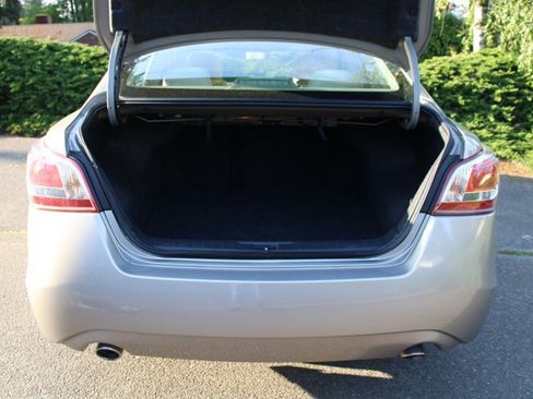 Used 2013 Nissan Altima 2.5 S FWD image 15