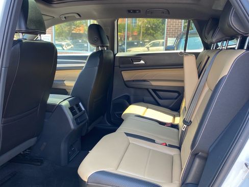 Certified 2023 Volkswagen Atlas Cross Sport SEL AWD/4WD image 19