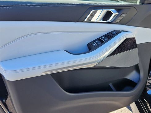 New 2026 BMW X5 xDrive40i w/ M Sport Package image 8