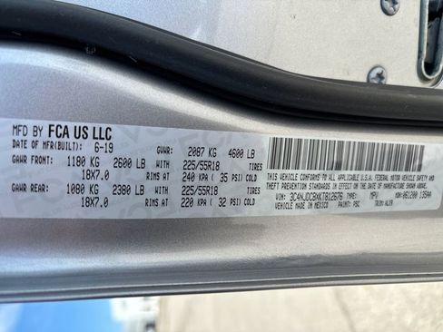 Used 2019 Jeep Compass Limited image 31