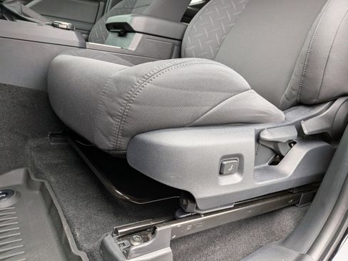 Used 2025 Toyota Tacoma SR5 image 17