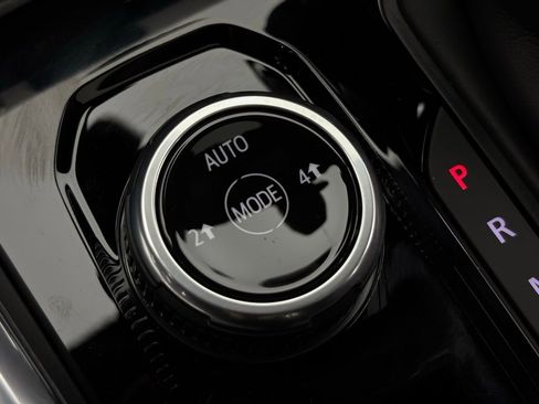 New 2026 GMC Canyon Elevation w/ Convenience Package image 29