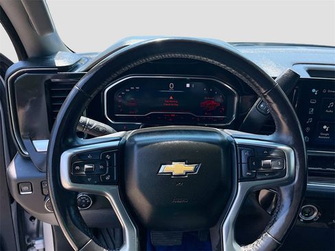 Used 2022 Chevrolet Silverado 1500 RST image 11