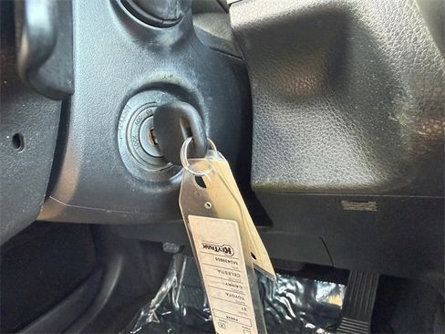 Used 2021 Toyota Camry SE w/ Carpet Mat Package (TMS) image 54