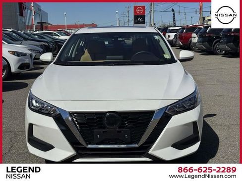 Used 2023 Nissan Sentra SV w/ SV Premium Package FWD image 2