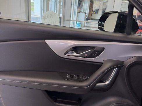 Certified 2025 Chevrolet Blazer LT w/ Midnight/Sport Edition image 10