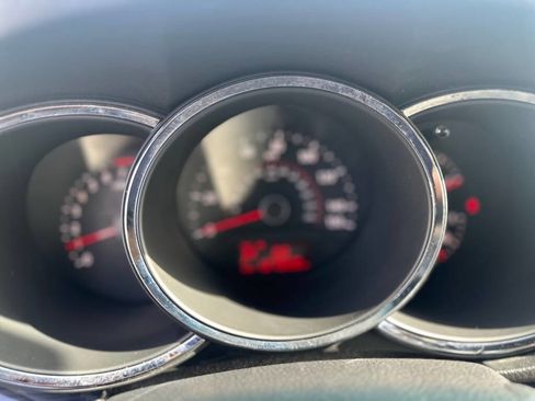 Used 2011 Kia Sorento LX image 15