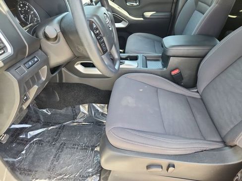 Certified 2023 Nissan Frontier SV AWD/4WD image 7