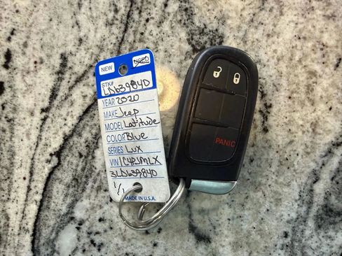 Used 2020 Jeep Cherokee Latitude Lux w/ Comfort/Convenience Group image 12