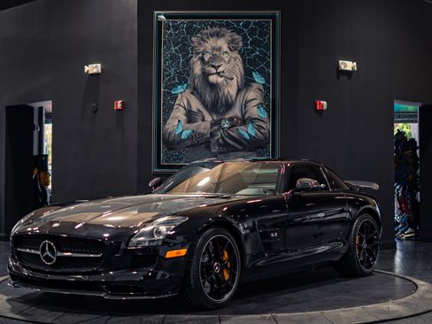 Used 2015 Mercedes-Benz SLS AMG GT Final Edition image 1
