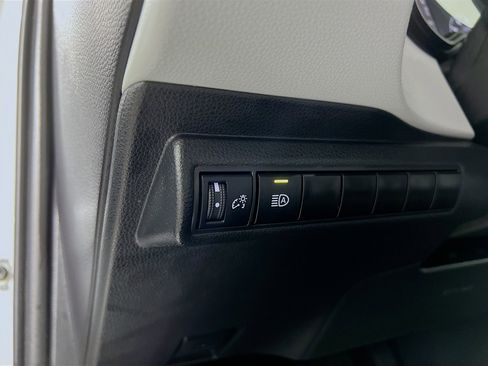 Certified 2023 Toyota Corolla SE image 10