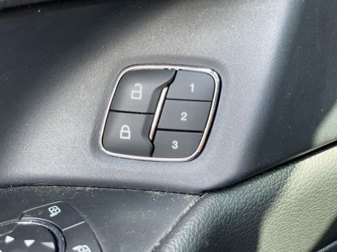 Used 2021 Ford Expedition Max XLT RWD image 37