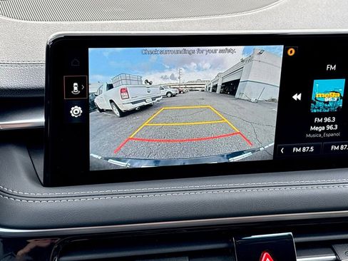 Used 2025 Genesis G70 2.5T image 20