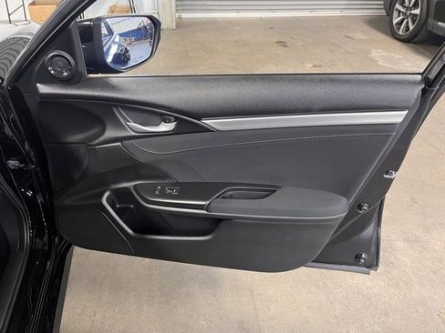 Used 2018 Honda Civic EX-T image 12