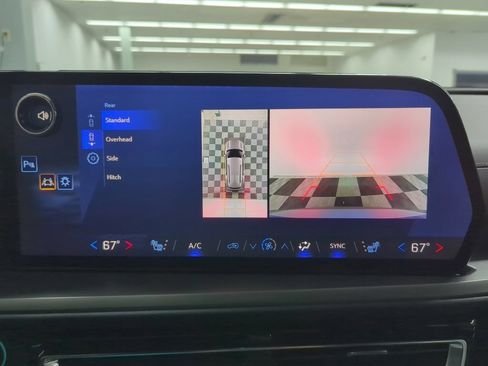 Used 2024 Chevrolet Traverse LT w/ Enhanced Driving Package FWD image 19