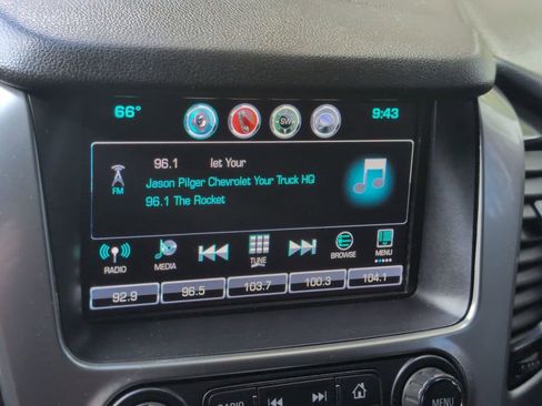 Used 2018 Chevrolet Suburban LT image 11