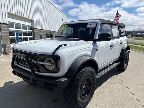 Certified 2024 Ford Bronco Wildtrak image 4