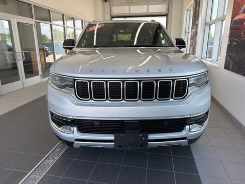 Used 2024 Jeep Wagoneer Series II AWD/4WD image 2