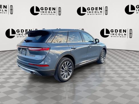 Used 2025 Lincoln Corsair Reserve image 8