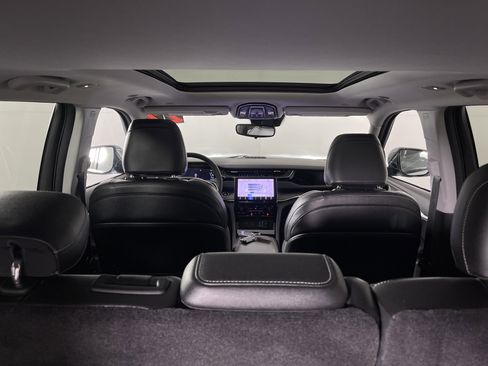 Used 2022 Jeep Grand Cherokee Limited 4xe image 16