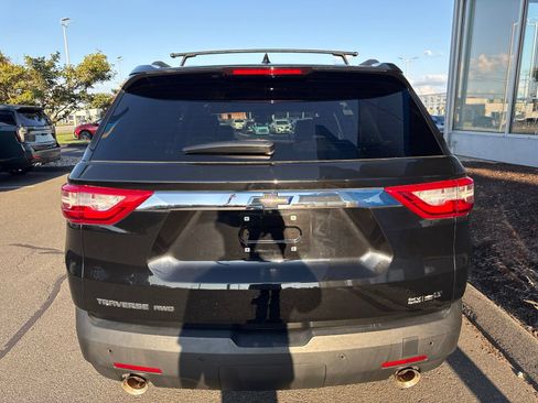 Used 2020 Chevrolet Traverse LT w/ Driver Confidence II Package AWD/4WD image 7