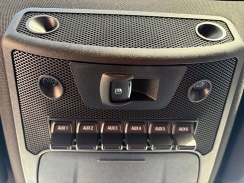 Used 2021 Ford F350 Platinum w/ Tremor Off-Road Package image 31