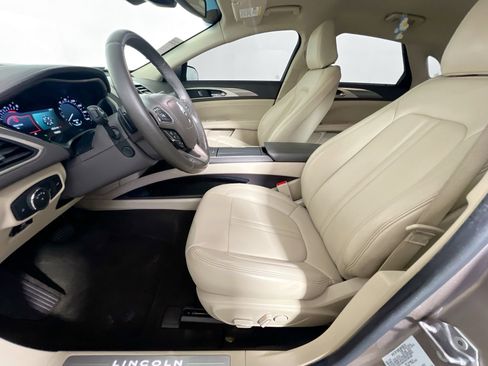 Used 2020 Lincoln MKZ w/ Convenience Package FWD image 14