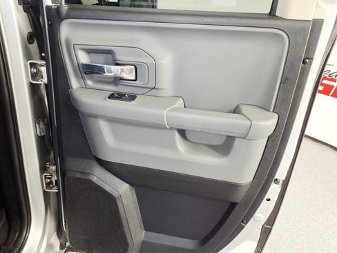 Used 2013 RAM 1500 Classic SLT w/ Premium Display Pkg RWD image 6