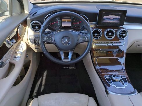 Used 2019 Mercedes-Benz GLC 300 4MATIC image 15
