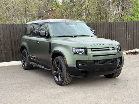 New 2026 Land Rover Defender 110 X-Dynamic SE AWD/4WD image 7