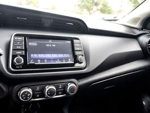 Used 2025 Nissan Kicks Play S image 23