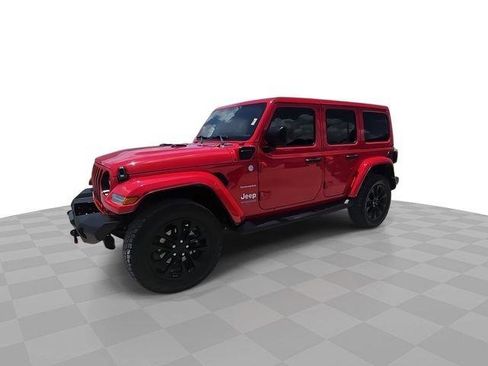 Used 2021 Jeep Wrangler Unlimited Sahara w/ Cold Weather Group AWD/4WD image 4