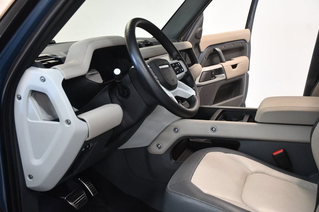 Used 2024 Land Rover Defender 110 X-Dynamic SE AWD/4WD image 27