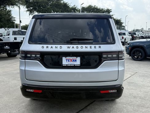 Used 2024 Jeep Grand Wagoneer Series II Obsidian w/ Quick Order Packagew 28T AWD/4WD image 6
