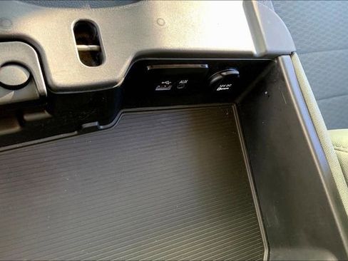 Used 2014 RAM 1500 Classic SLT image 32