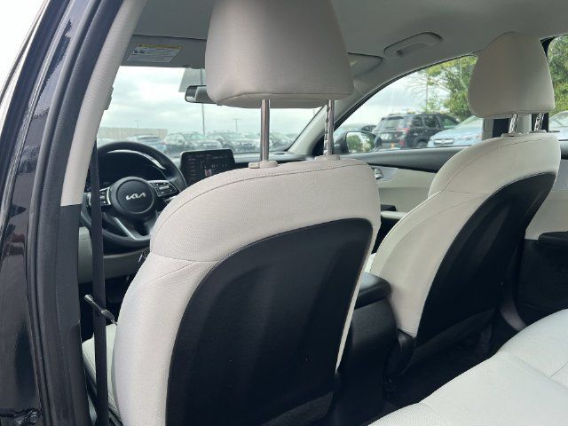 Used 2023 Kia Forte LXS w/ LXS Technology Package FWD image 31