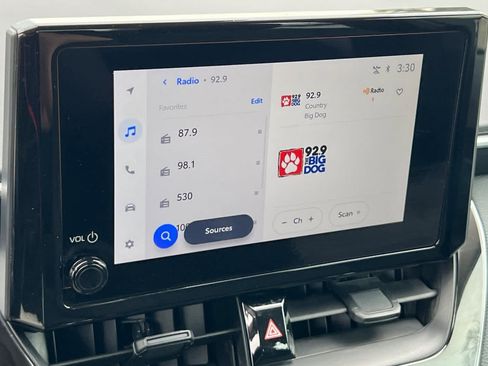 Used 2025 Toyota Corolla LE image 18