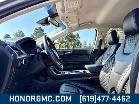 Used 2024 Ford Edge Titanium image 11