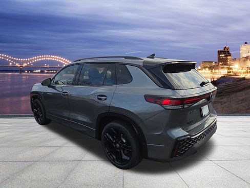 New 2026 Volkswagen Tiguan SE R-Line image 3