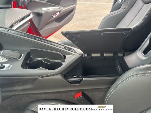 Used 2024 Chevrolet Corvette Stingray Coupe w/ Z51 Performance Package image 32