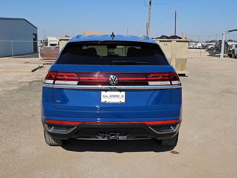 Used 2025 Volkswagen Atlas Cross Sport SE FWD image 7
